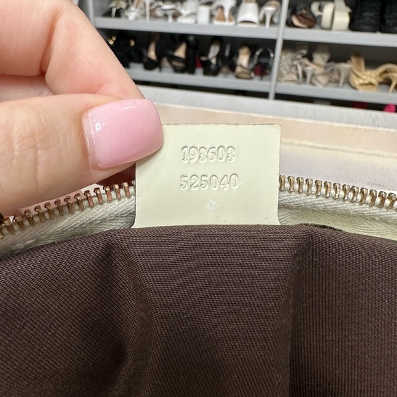SOLD! Authentic GUCCI GG canvas tote bag - Picture 7 of 11